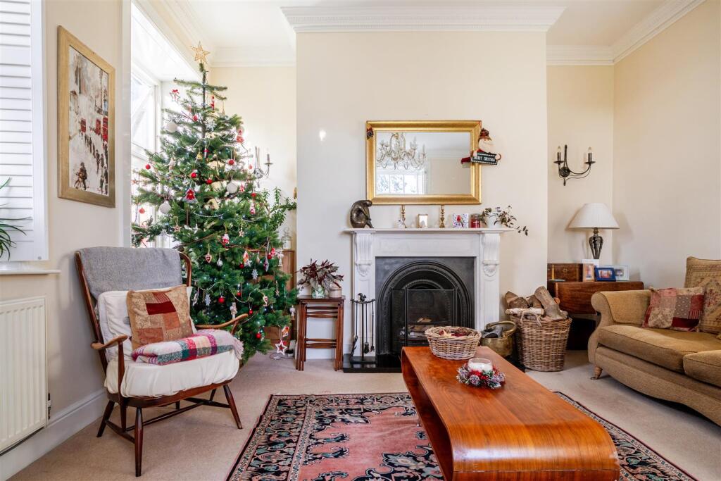 Living Room .4