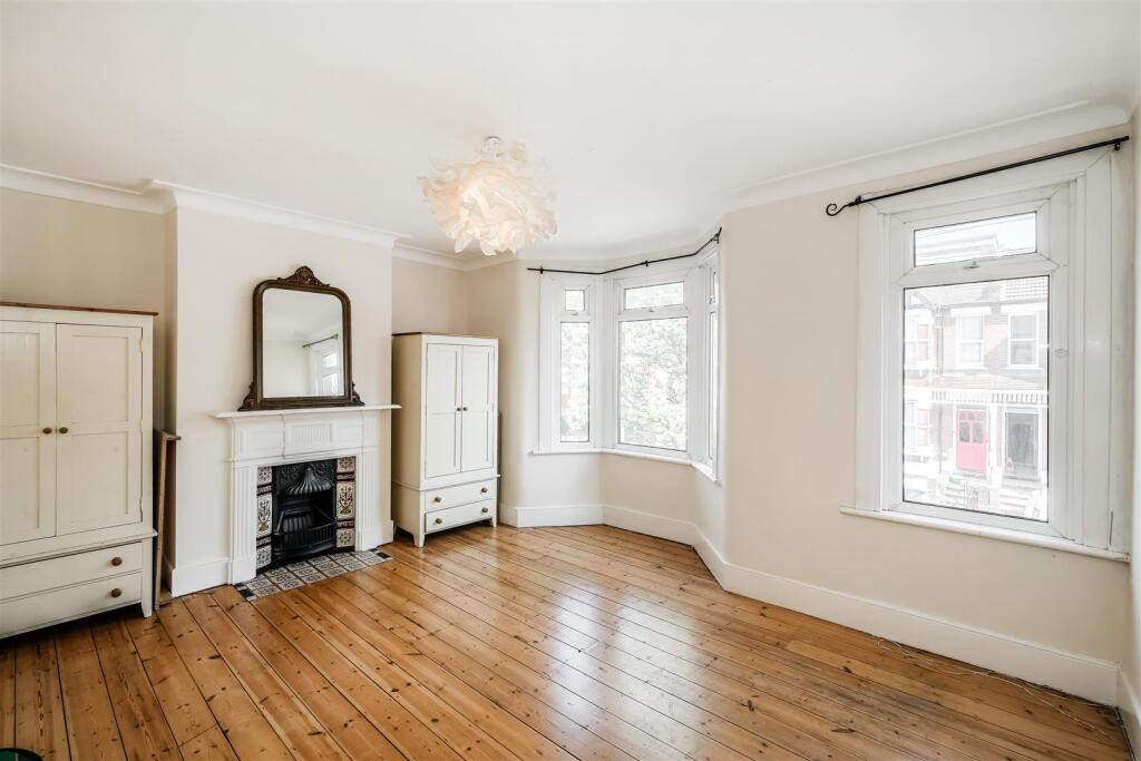 master bedroom.jpg