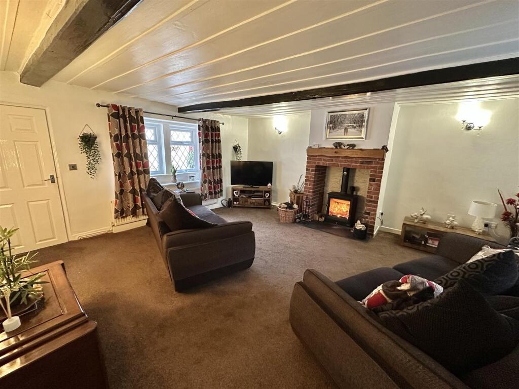 Lounge2.jpg