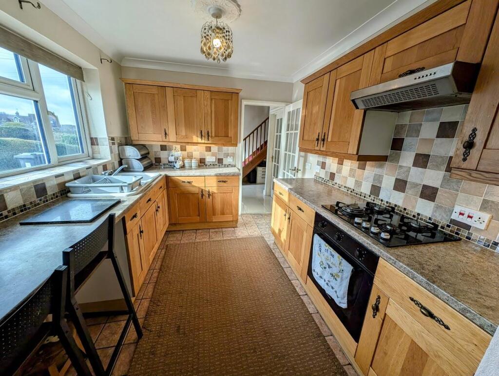 kitchen2.jpg