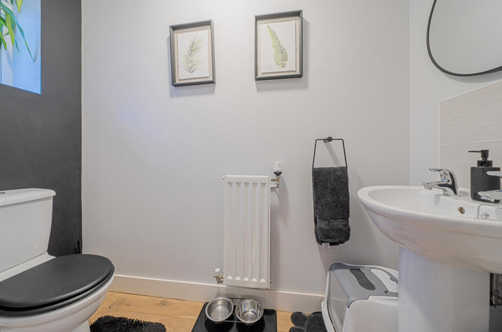 1375952-8-690ccd3...