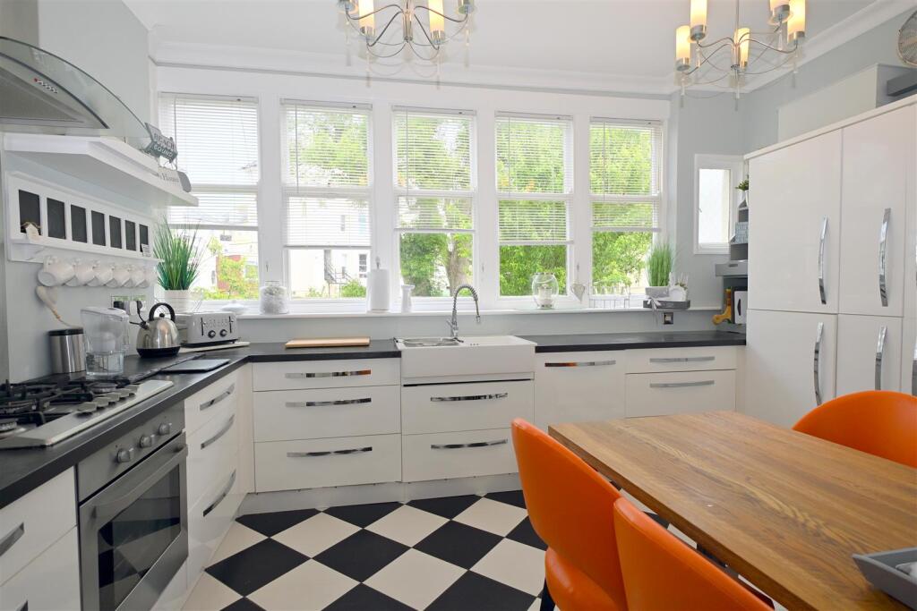 Kitchen/Breakfast Room