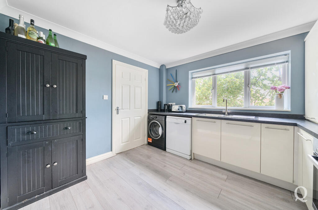 a54c60aa-8188-43d...