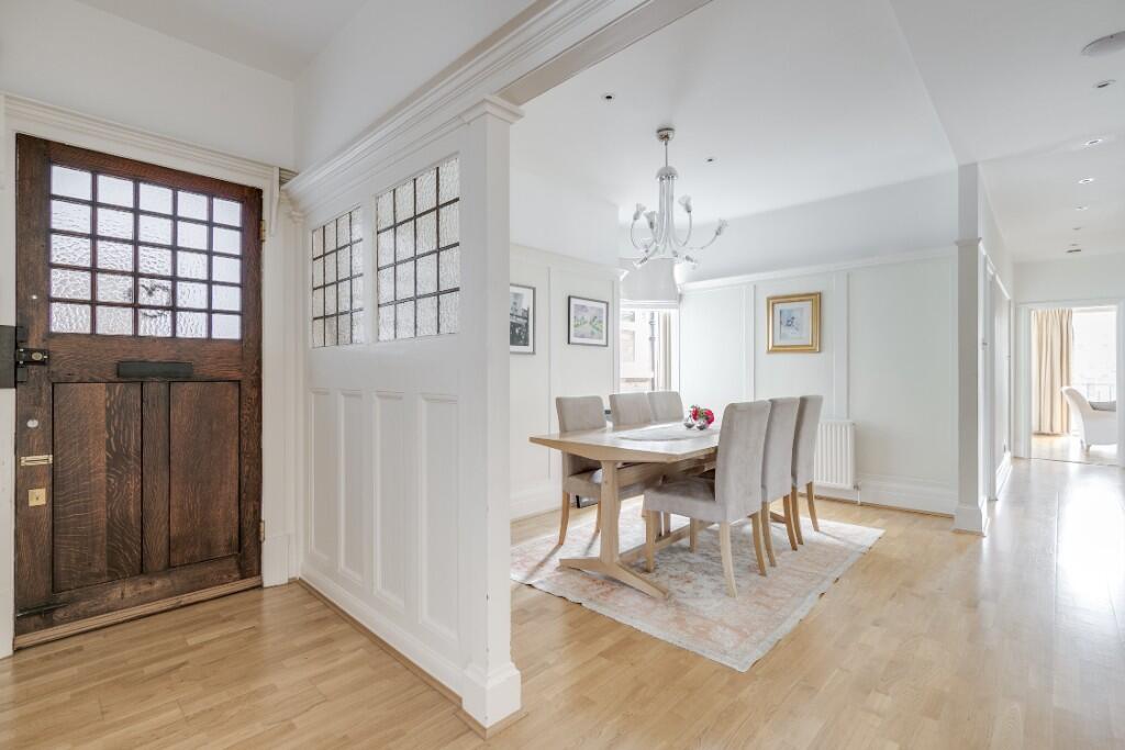 Cholmley Gardens, London, NW6