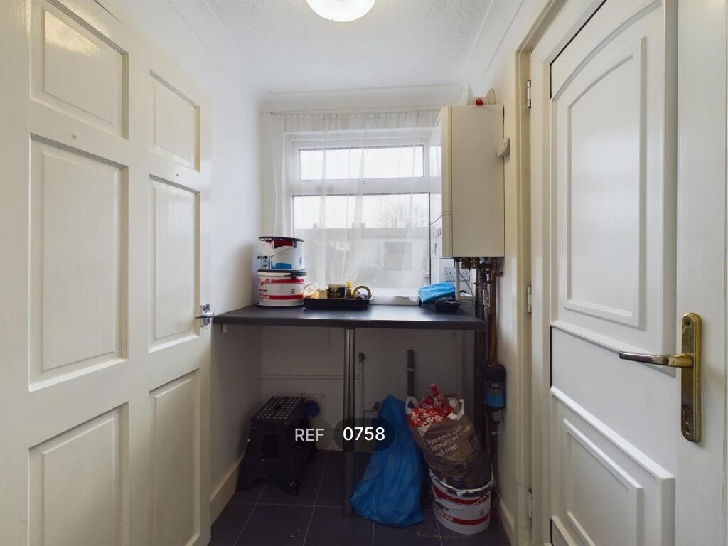 Utility room &amp; WC