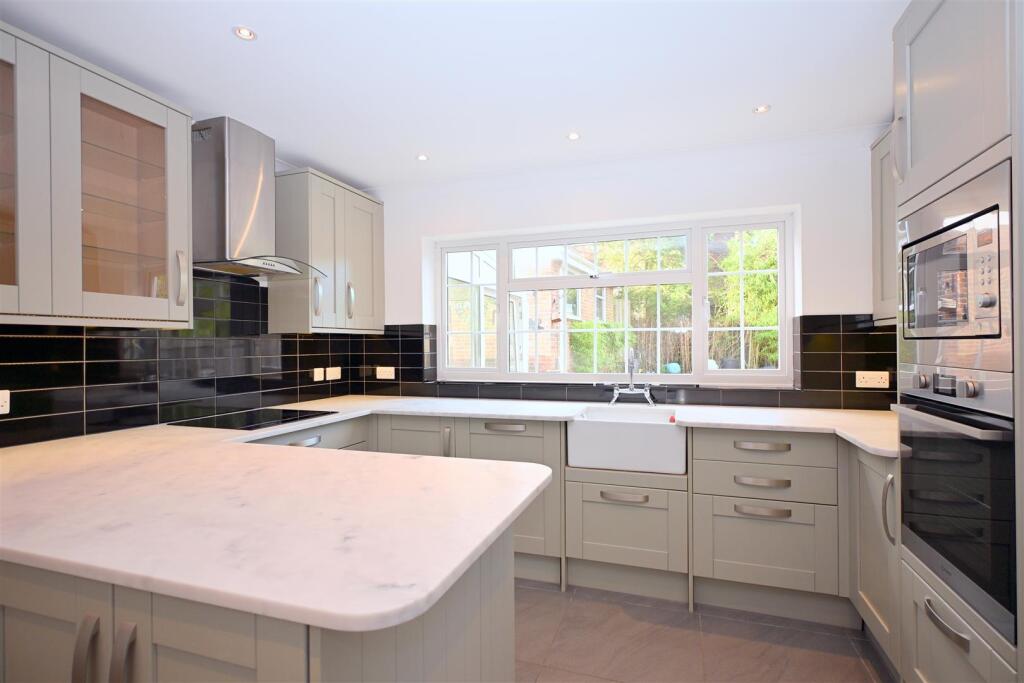 Kitchen/Breakfast Room