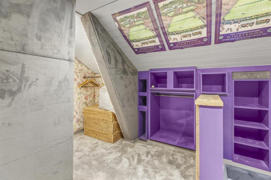 LOFT ROOM