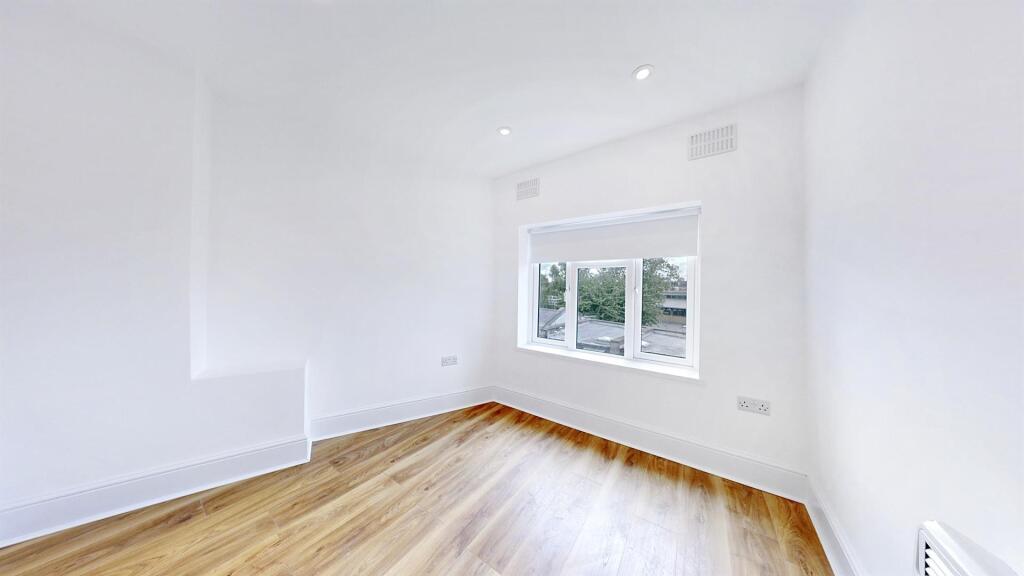 flat 3, 140 Bethnal Green Road - 6i4YDwcfGeyLPTARc