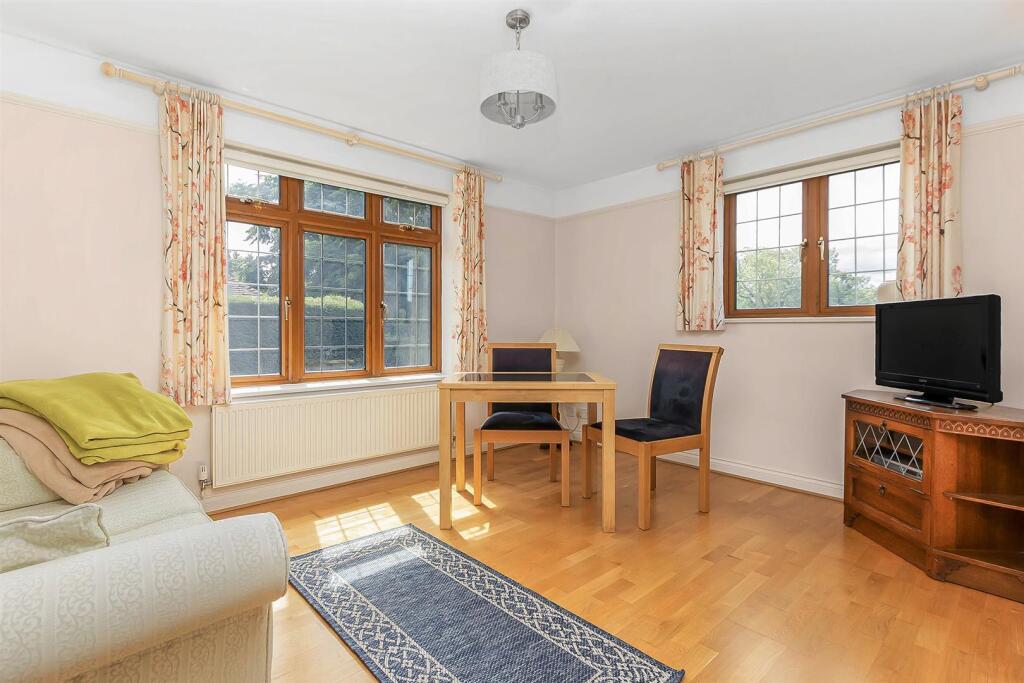 Honeysuckle Cottage, Stanford On Avon (6).JPG