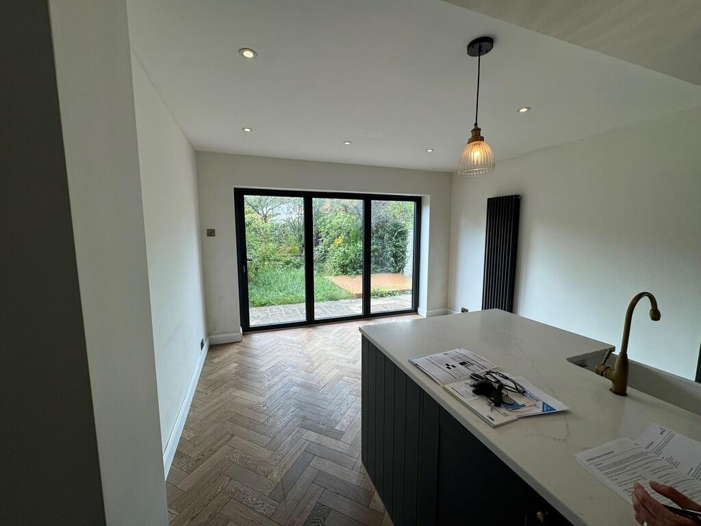 17 Cherry Tree Av...