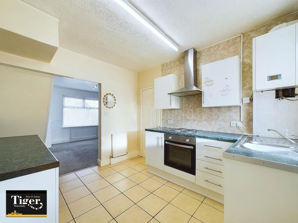 CAM02176G0-PR0368...