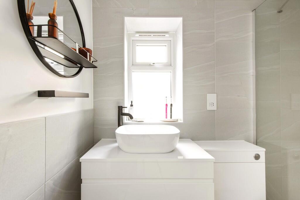 Shower room view ...