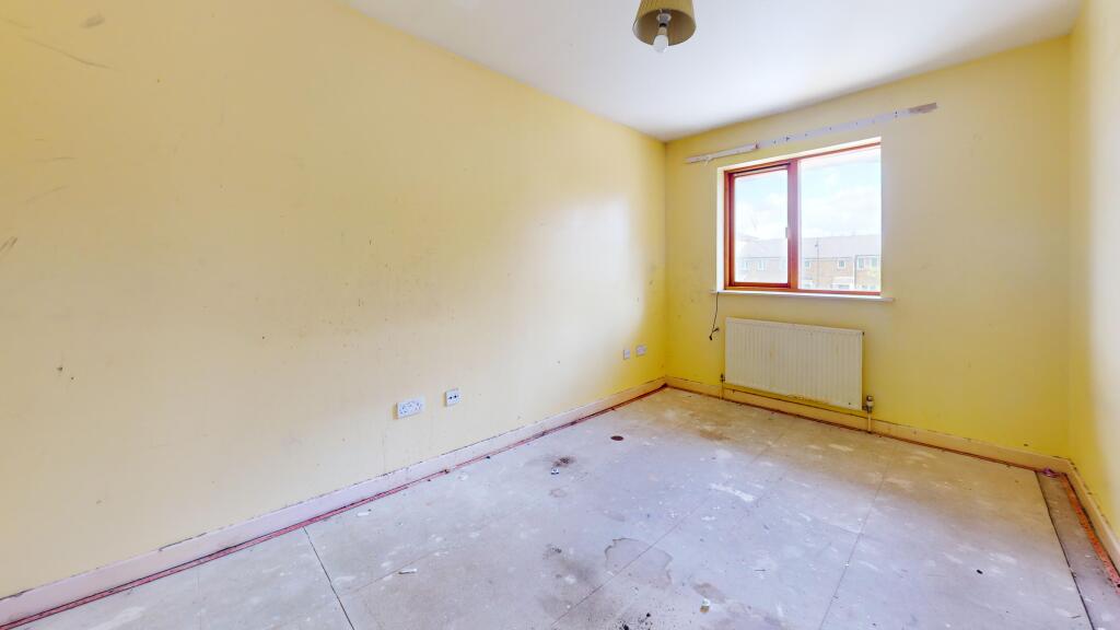 41 Arnett Square, Chingford, London E4 8YY