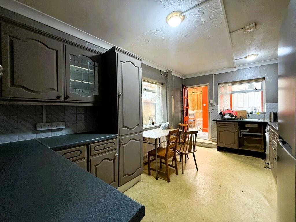 Thomas Street, We...