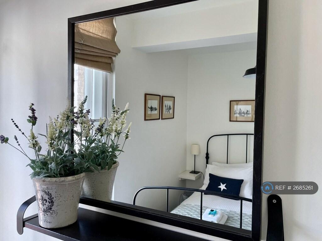Light And Airy Decor