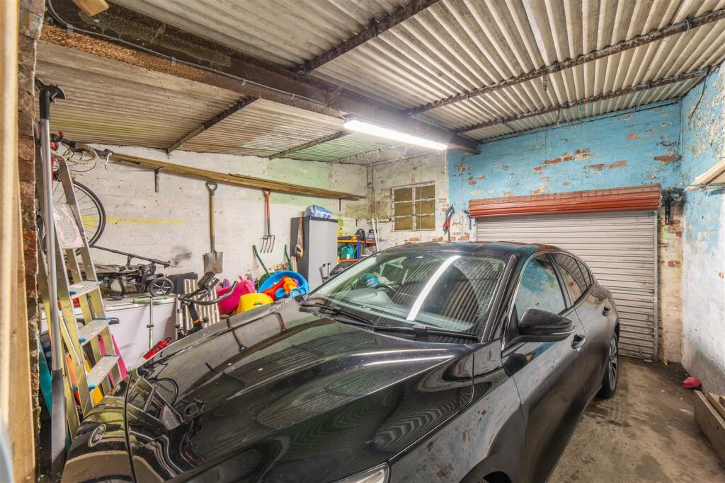 2 Wainfelin Avenue-19.jpg