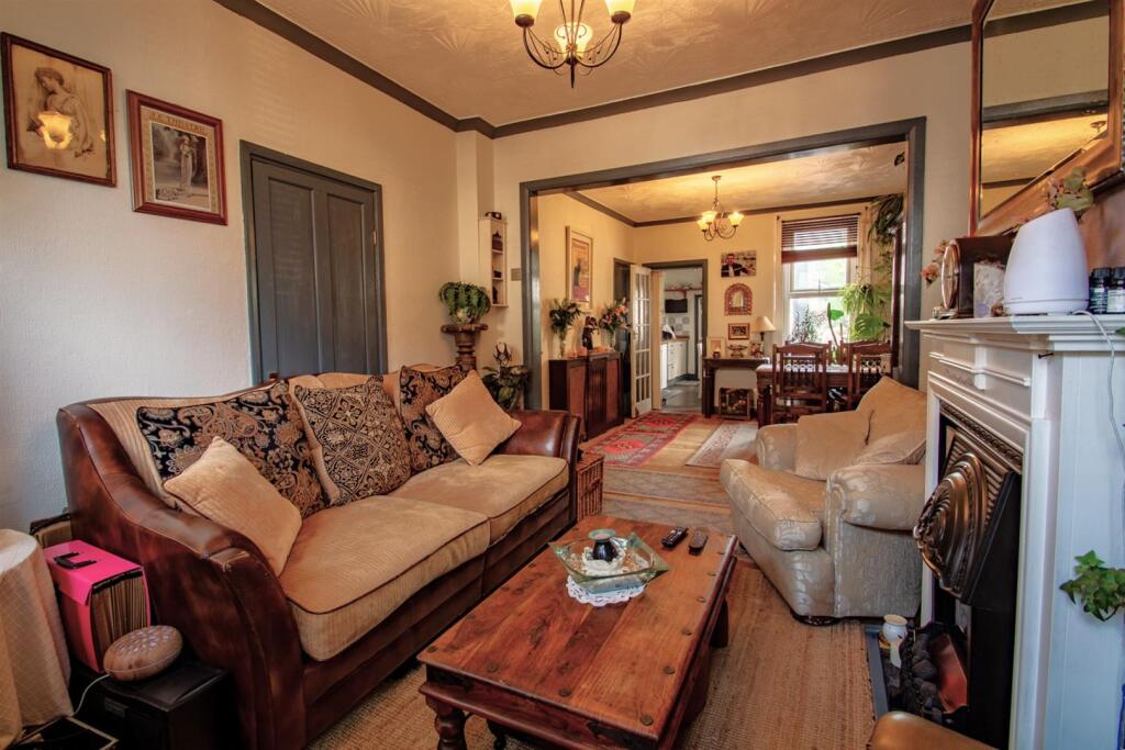 livingroom3.jpg