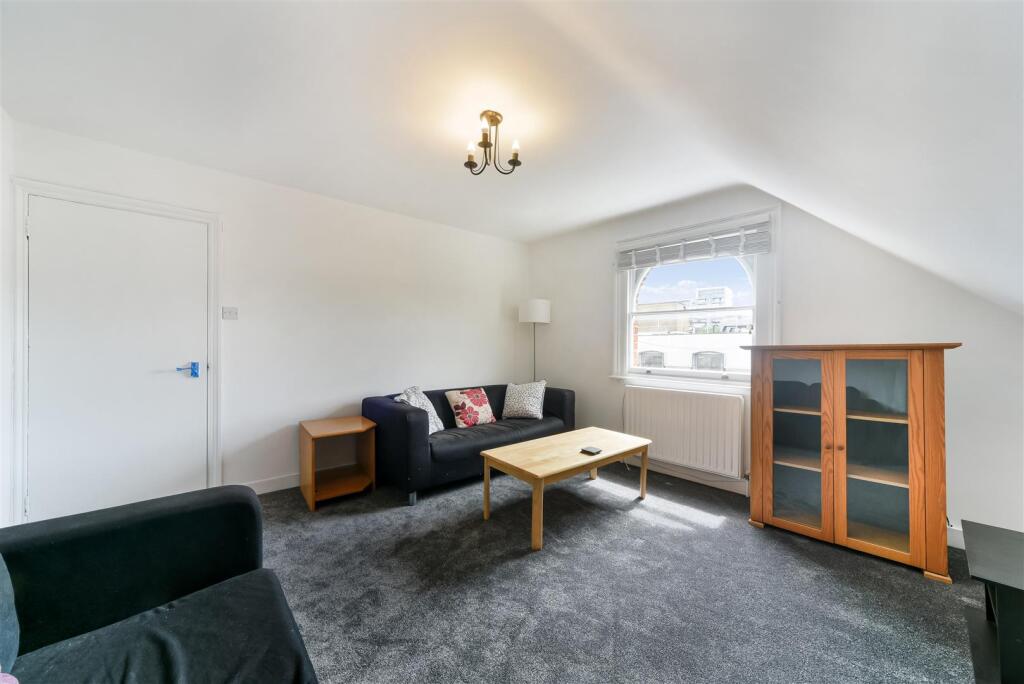 WERTER ROAD, 7 TOP FLAT-3.jpg