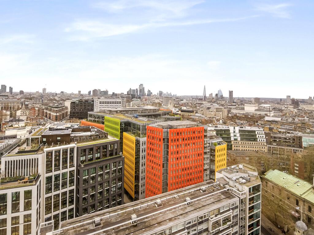 17 Centre Point