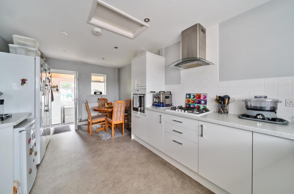 1289906-11-6824c34cc0d6f-ARW