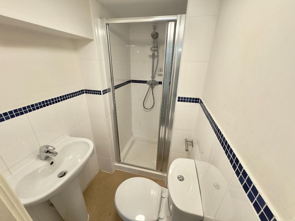 BEDROOM 2 EN-SUITE