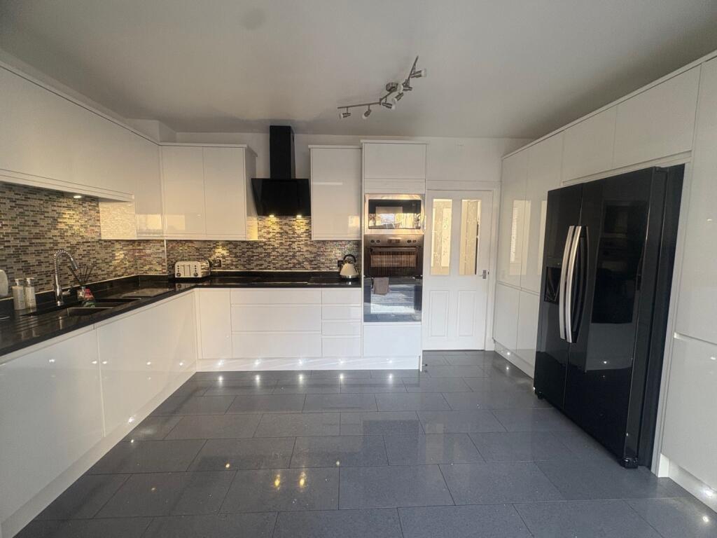 Kitchen_6