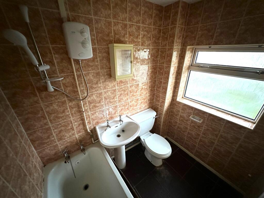 bath 1 2.jpg