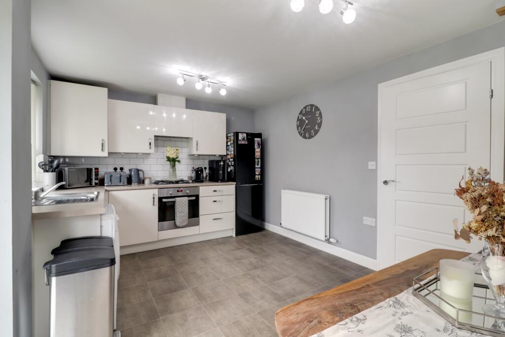 Kitchen - Dining room