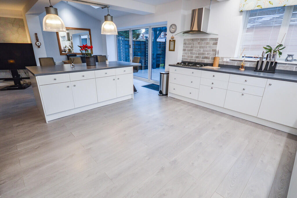 Kitchen-Diner-Lou...