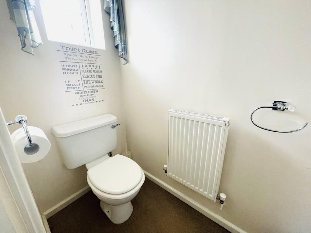 Cloakroom/wc