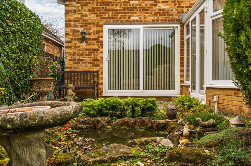 1363629-5-68f769b...