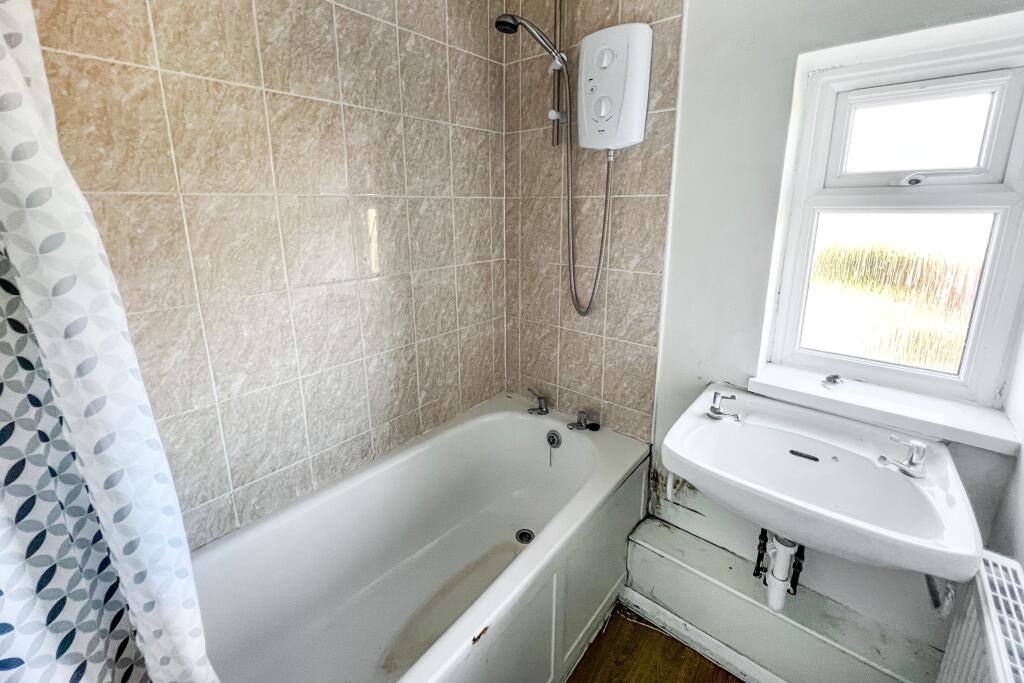 12 Hazelbury Hill, Box, Wiltshire, SN13 8LB