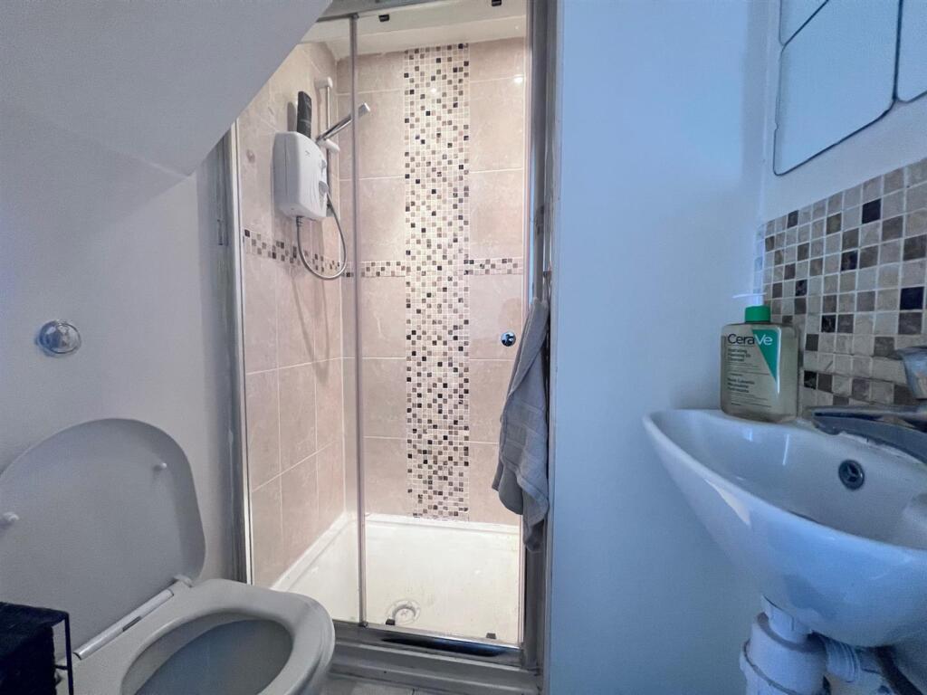 Shower WC.jpg