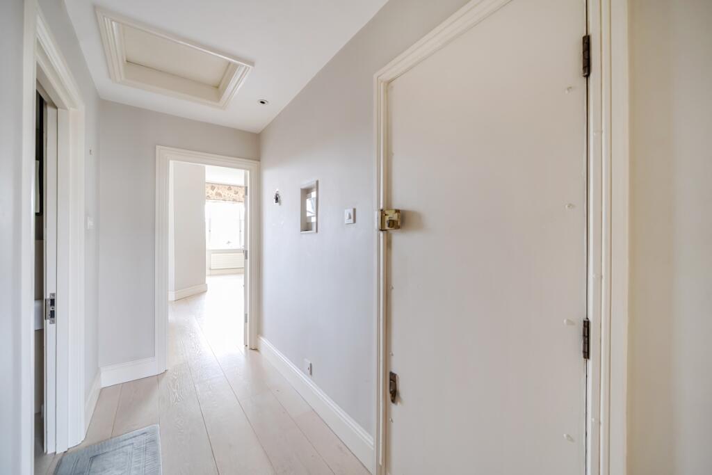 1377131-18-691469...