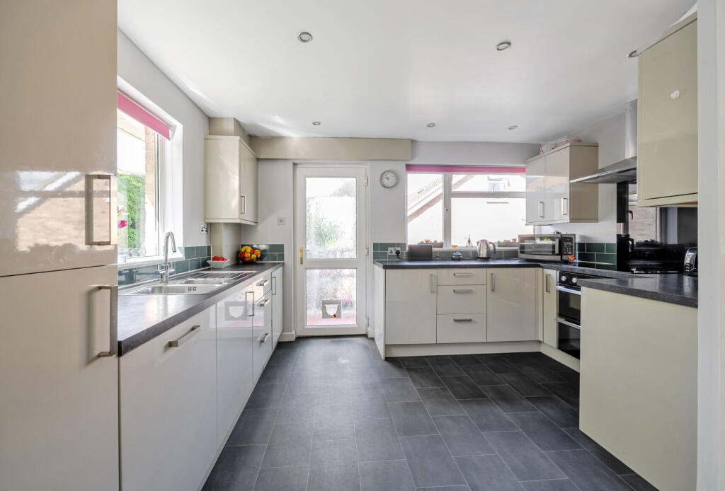 1300183-19-683d6c...