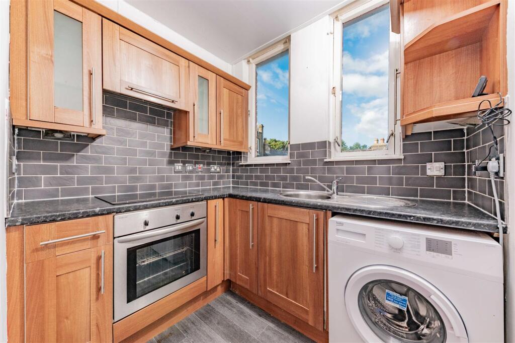 4 Grays Lane Dundee Reshoot-6.JPG