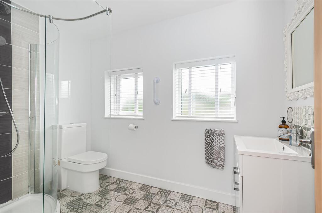 22 Croft Drive5.jpg