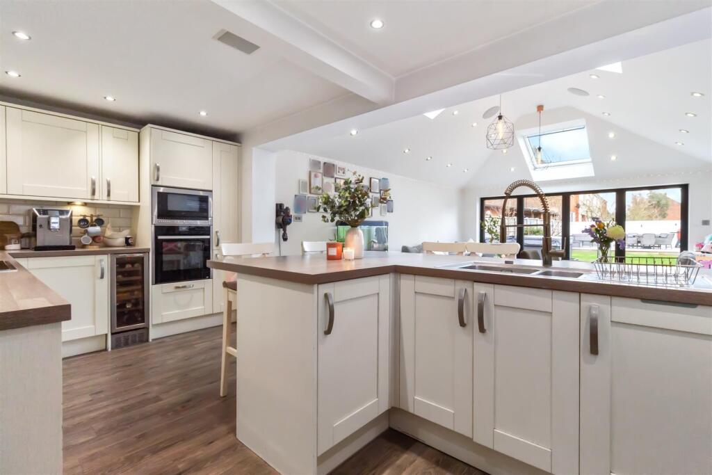 Rodean Road 68-010.jpg