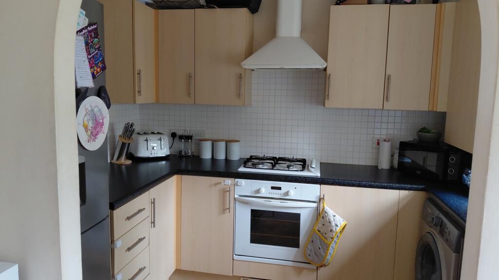 5 Blackthorn kitchen 1