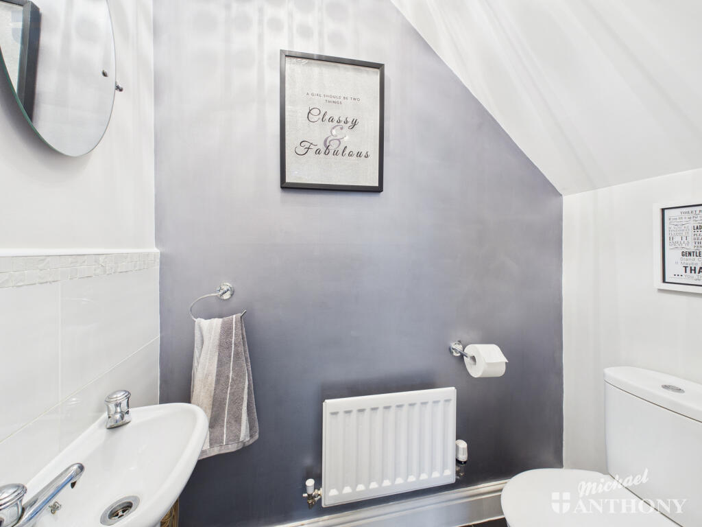 CAM03852G0-PR0403-STILL011