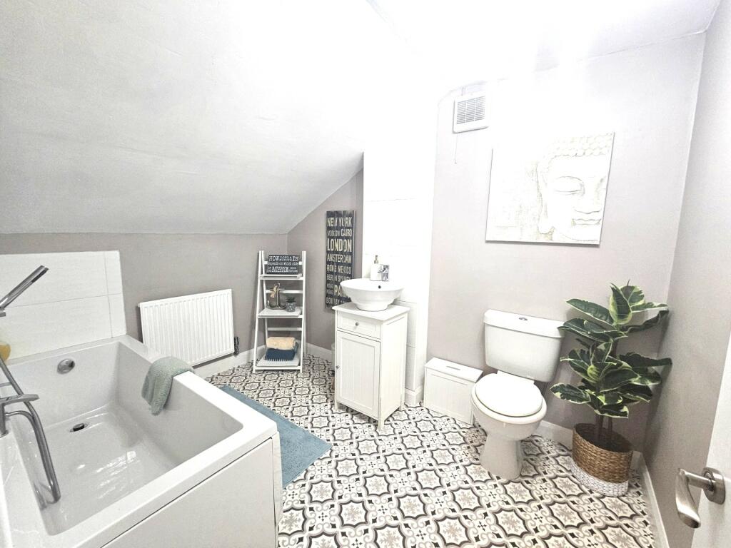 Bathroom to first floor