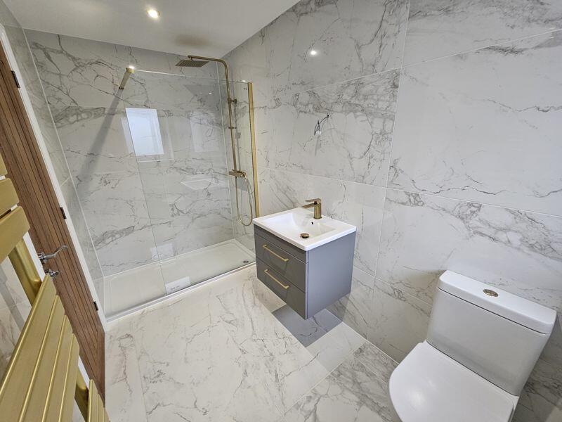 En Suite One