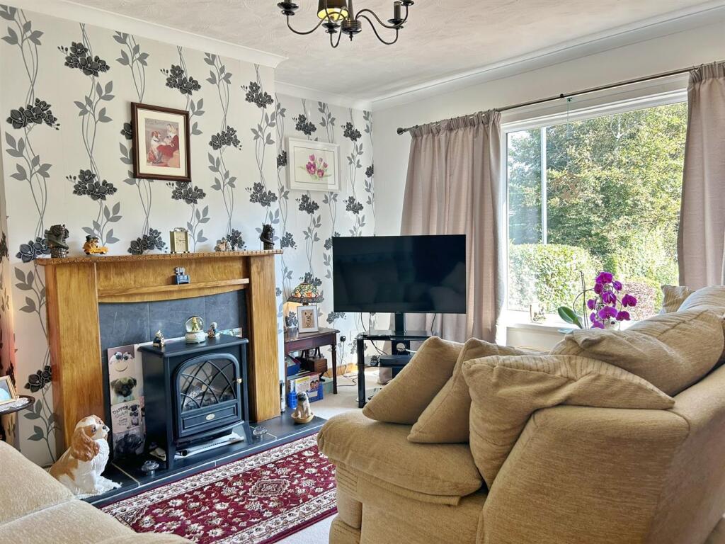 Lounge showing fireplace