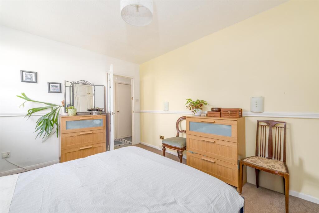 63 Howden_Road-10.jpg