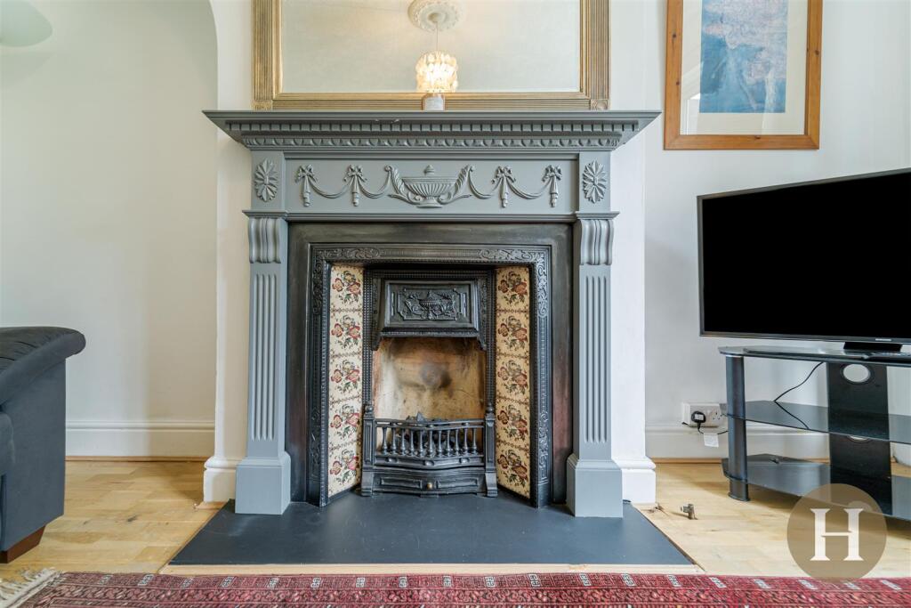 Hadleigh Estate Agents-17.jpg