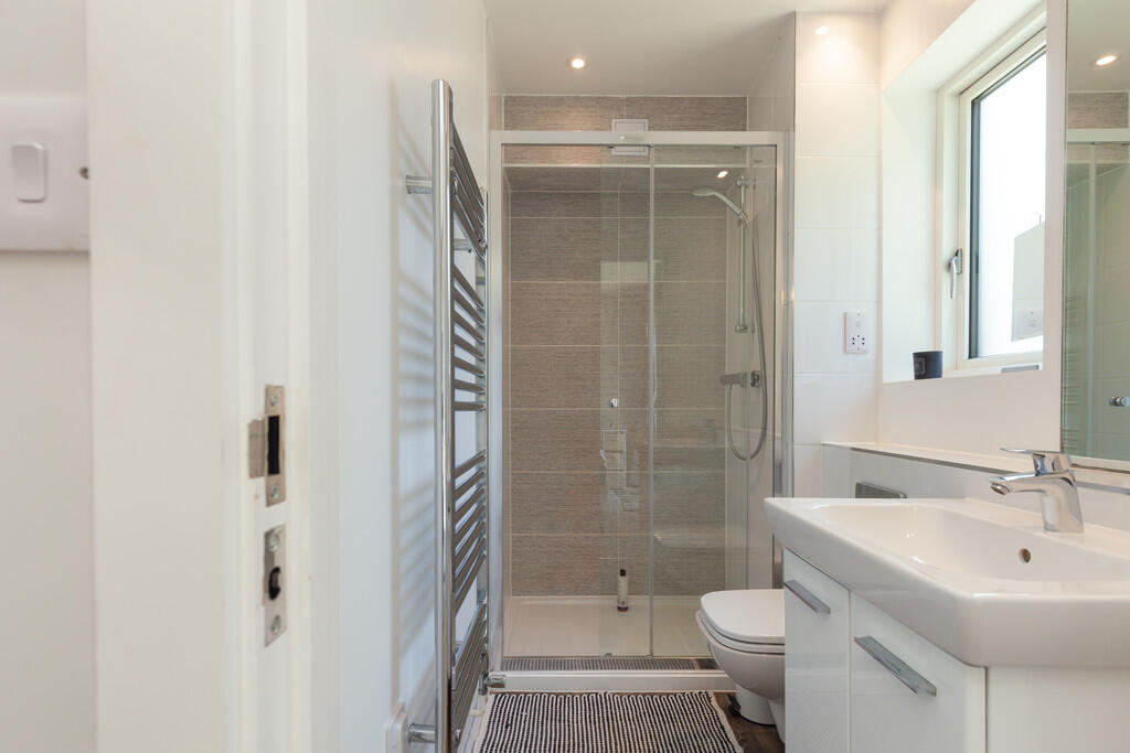 En-Suite Shower R...