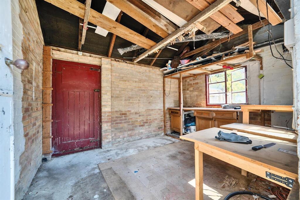 Workshop / outbuilding