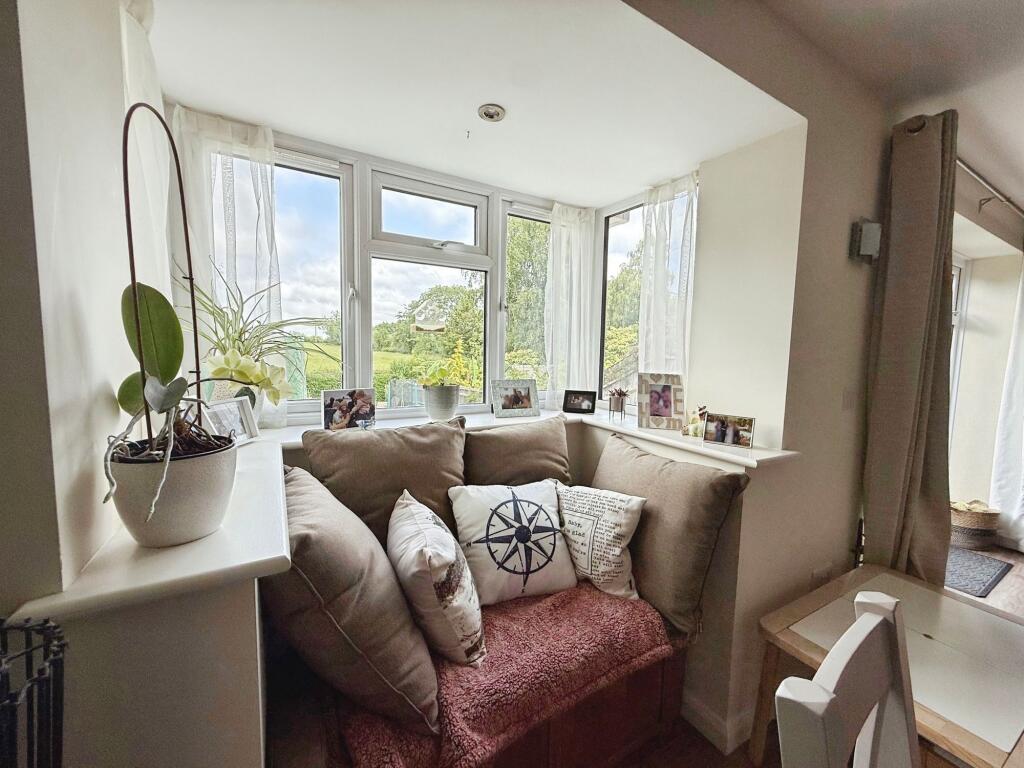 Window Seat in Lounge/Diner