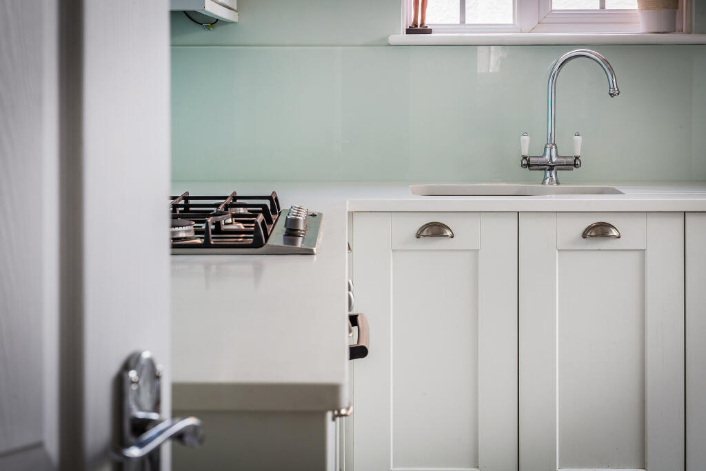 Kitchen 1.jpg