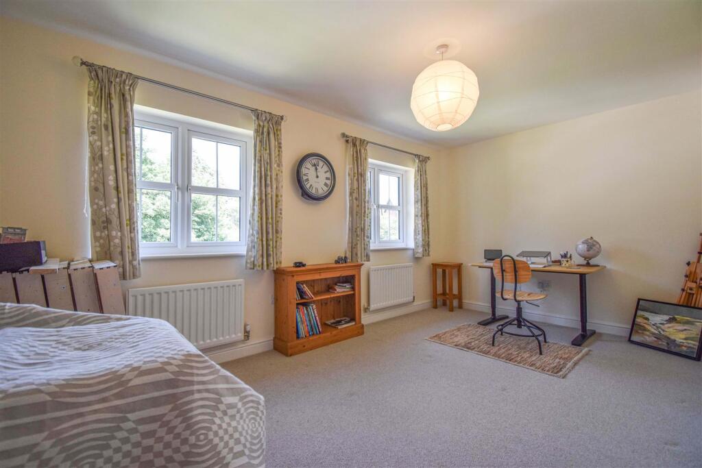 2 Goldington Drive Bedroom 2.jpg